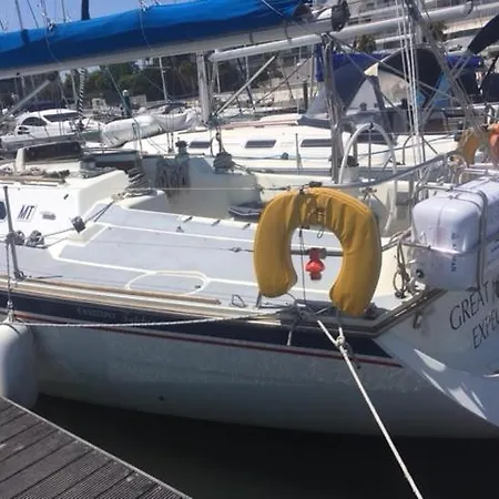 Botel Great Expectations